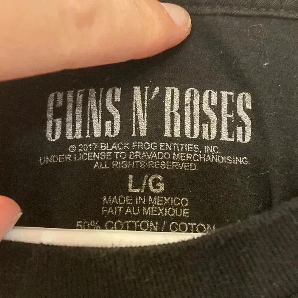 Guns and Roses, Band Tee - Picture 2 of 4